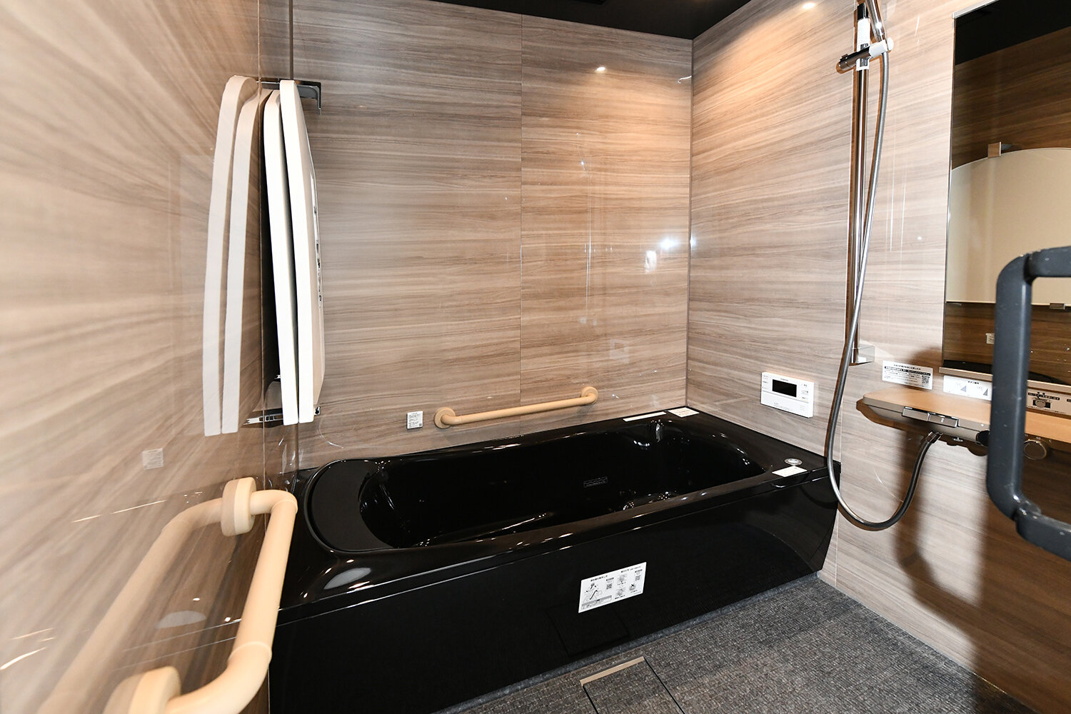 三世帯住宅総リノベーション