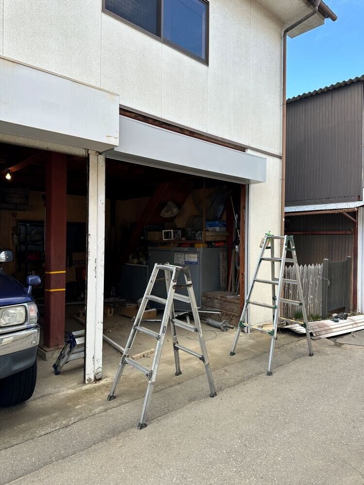 T邸シャッター施工中③.JPG